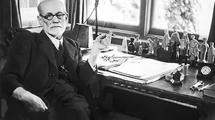 Read more about the article Freud’un Bilinçaltı Teorisi ve Anlamı